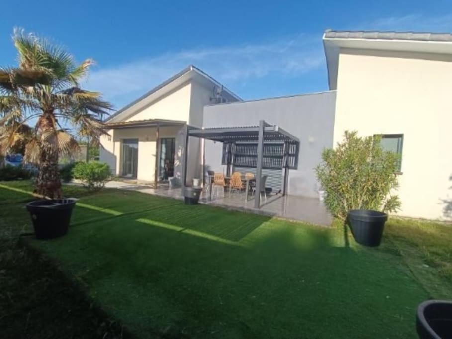 Villa Des Rives Du Tarn Avec Jacuzzi Montans Exterior photo